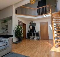 Helle möblierte Galerie-Wohnung 1,5 Zimmer - Kitzingen