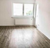 Mehr als nur ein Dach über dem Kopf - Modernisierte 3-Zimmer-Wohnung mit Balkon - Garbsen