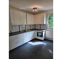 schöne 3-Zimmer-Wohnung - 950,00 EUR Kaltmiete, ca.  80,00 m² in Reutlingen (PLZ: 72764)