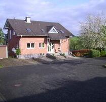 Helle Komfortwohnung mit Fernblick - Helmenzen