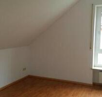 Helle und ansprechende DG Wohnung in Forchheim in guter Lage