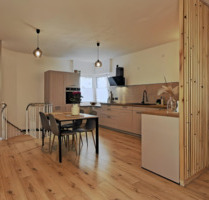 150qm 5Z. Wohnung, neu Küche, 2 Balkon, Parkplätze - Duisburg Rheinhausen
