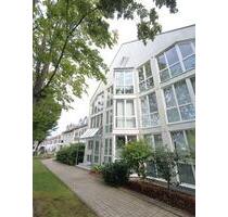 Helle, 4-Zimmer Wohnung plus Wintergarten, in Manching, Balkon,TG