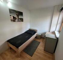 Zimmer zu vermieten - 350,00 EUR Kaltmiete, ca.  75,00 m² in Deggendorf (PLZ: 94469)