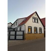 Erstbezug nach Sanierung: Freundliches 4-Zimmer-Einfamilienhaus m - Friedelsheim