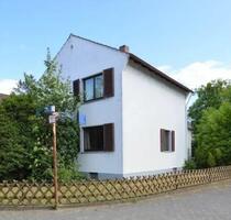 !!Für 1 Jahr!! Vermietung Zentrales EFH 4 Zimmern,EBK - Wiesbaden Mainz-Kostheim