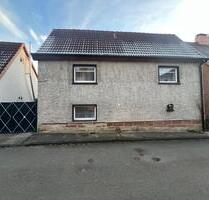 Einfamilienhaus mit Garten - 500,00 EUR Kaltmiete, ca.  88,00 m² in Querfurt (PLZ: 06268)