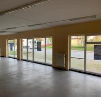 Großzügiges Ladengeschäft mit großer Fensterfront! - Bischofswerda