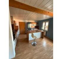 Charmante Doppelhaushälte mit viel Platz und Potenzial - Erbach