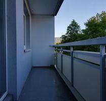 Lichtdurchflutetes Wohnglück mit großem Balkon und offener Küche ! - Halle (Saale) Halle-Neustadt