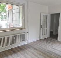 Renovierte 3-Zimmer-Wohnung mit Balkon zu vermieten! - Duisburg Hamborn
