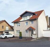 Ruhige Lage, lichtdurchflutete Räume und ein großzügiger Schnitt - Köln Porz