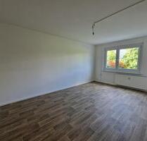 „Wohnen ohne viele Hürden – Erdgeschosswohnung mit Wannenbad - ab sofort