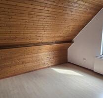 3-Zimmer-Dachgeschosswohnung – 75 m² – ab 01.05 zu vermieten - Wunstorf