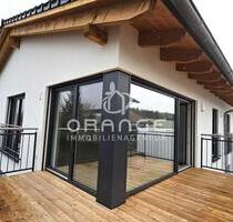 ***Traumhafte Neubau Dachgeschosswohnung mit Dachterrasse und Garage in Passau zur Miete***