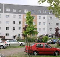 2 Raum-Wohnung mit Balkon - 305,00 EUR Kaltmiete, ca.  50,75 m² in Weißwasser (Oberlausitz) (PLZ: 02943)