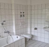 Renovierte 2,5-Zimmer Wohnung inkl. EBK und Balkon - Idar-Oberstein