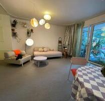 Buntes Studio mit großer Terasse - Berlin Neukölln