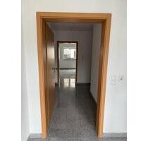 Helle 4-Zimmer-Wohnung mit Terrasse - Ehringshausen
