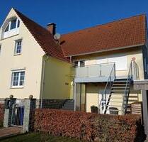 Familienhaus in ruhiger Lage - 220.000,00 EUR Kaufpreis, in Nieheim (PLZ: 33039)