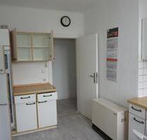 Tolle 58 qm teilmöblierte 2,5 Raum Wohnung 2.OG im ruhigen gepflegten Haus & grüner Sackgassenlage - Essen Stadtbezirk IV