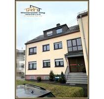 Geräumige Wohnung im Obergeschoss eines Drei-Parteien-Haus in Altenkirchen zu vermieten! - Altenkirchen (Westerwald)