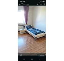 Ruhiges WG-ZIMMER - 400,00 EUR Kaltmiete, ca.  18,00 m² in Bad Wünnenberg (PLZ: 33181)