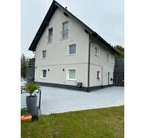 ! Provisionsfrei ! Traumhaus mit Heimkino, Garten und Fitnessraum - Overath