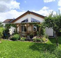 Neuwertiger lichtdurchfluteter Bungalow mit modernster Technik - Waldkraiburg