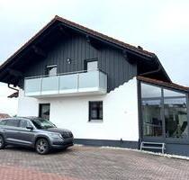 4-Zimmer-Wohnung im 1. Stock mit Balkon & 2 Stellplätzen - Schöllnach