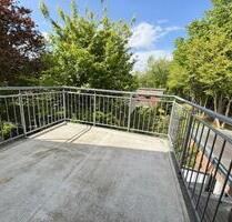 - ANFRAGESTOPP! - Dachgeschosswohnung mit Balkon - Husum