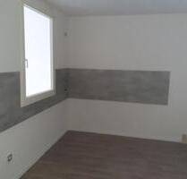 Großzügig geschnittene 2-Zimmer-Wohnung mit 2 Balkonen für Senioren im betreuten Wohnen! - Grimma