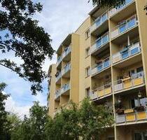Geräumige 3-Raumwohnung mit Balkon und Aufzug bald für Sie frei. - Gera Lusan