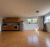 Helles 50 m2, 1-Zimmer-Apartment in Huglfing, im Souterrain