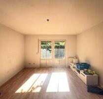 !Anfragestop! 2Zi Wohnung, Terrasse, EBK, Badewanne, Stellplatz - Dresden Schönfeld-Weißig