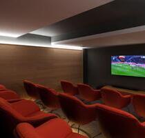 Heimkino zur Fußball WM 2026 mit Freunden - 2 Zimmer, Einbauküche inkl. Auto Stellplatz - Nauen