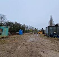 (Lager-)Freifläche zu vermieten (fest, geschottet, eingezäunt) - Vaterstetten Baldham