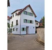 Neubau & Erstbezug: Familienhaus im historischen Ortskern - Weingarten (Baden)