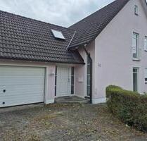Haus zur Miete - 1.600,00 EUR Kaltmiete, in Schwarzenfeld (PLZ: 92521)