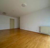 3-Zimmer-Wohnung m. Einbauküche, 2 Balkonen, TG-Stellplatz - Frankfurt am Main Sachsenhausen Süd
