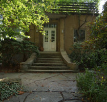 Großzügiges 2 Familien Wohnhaus mit Keller, Garage und Garten - Radebeul