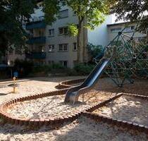 Modernisierte 2 Zimmerwohnung mit Balkon - Frankfurt am Main Mitte-Nord