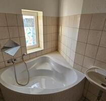 2,5-Raumwohnung über den Dächern mit Charme *individuelle Ausstattung* - Köthen (Anhalt)