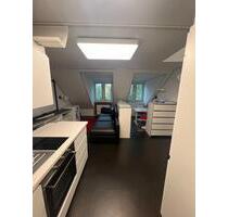 Renovierte 2 Zimmer Wohnung 