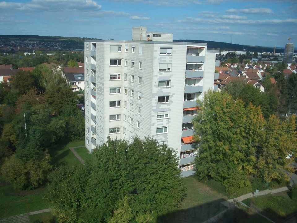 4,5 Zimmer Wohnung mit Balkon und toller Aussicht ins Grüne - Bietigheim-Bissingen