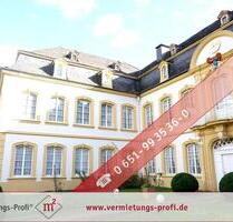 Große, exklusive barrierefreie Schlosswohnung mit modernen Einbauküchen, großem eigenem Garten, mehreren Tageslichtbädern und Park! - Trier West-Pallien