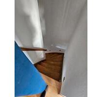 Stilvolle Dachgeschosswohnung mit Gartenblick in ruhiger Lage - Düsseldorf Stadtbezirk 6