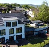 Freistehendes Einfamilienhaus - 820.000,00 EUR Kaufpreis, ca.  330,00 m² in Windeck (PLZ: 51570)