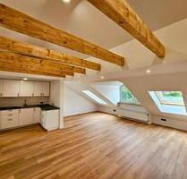 7-Zimmer-Reihenhaus, Einliegerwohnung, Einbauküche, Garten Garage - Germering