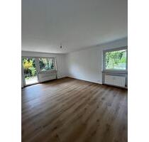Frisch renovierte 3-Zimmer-Wohnung mit Terrasse & Garten - Frankfurt am Main Nord-West